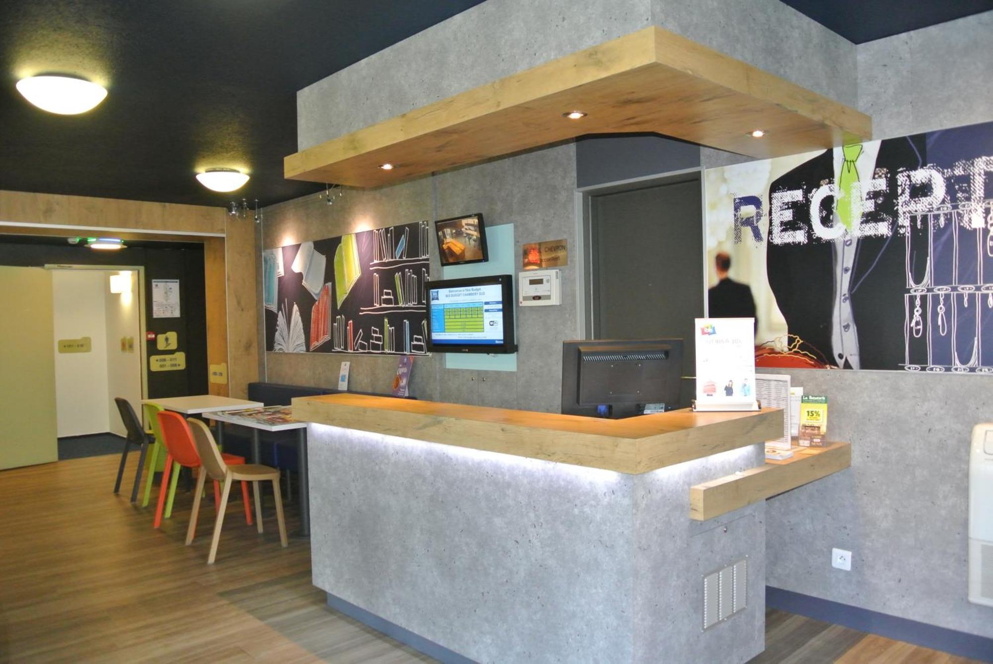 Ibis Budget Chambery Sud Challes Les Eaux Bagian luar foto