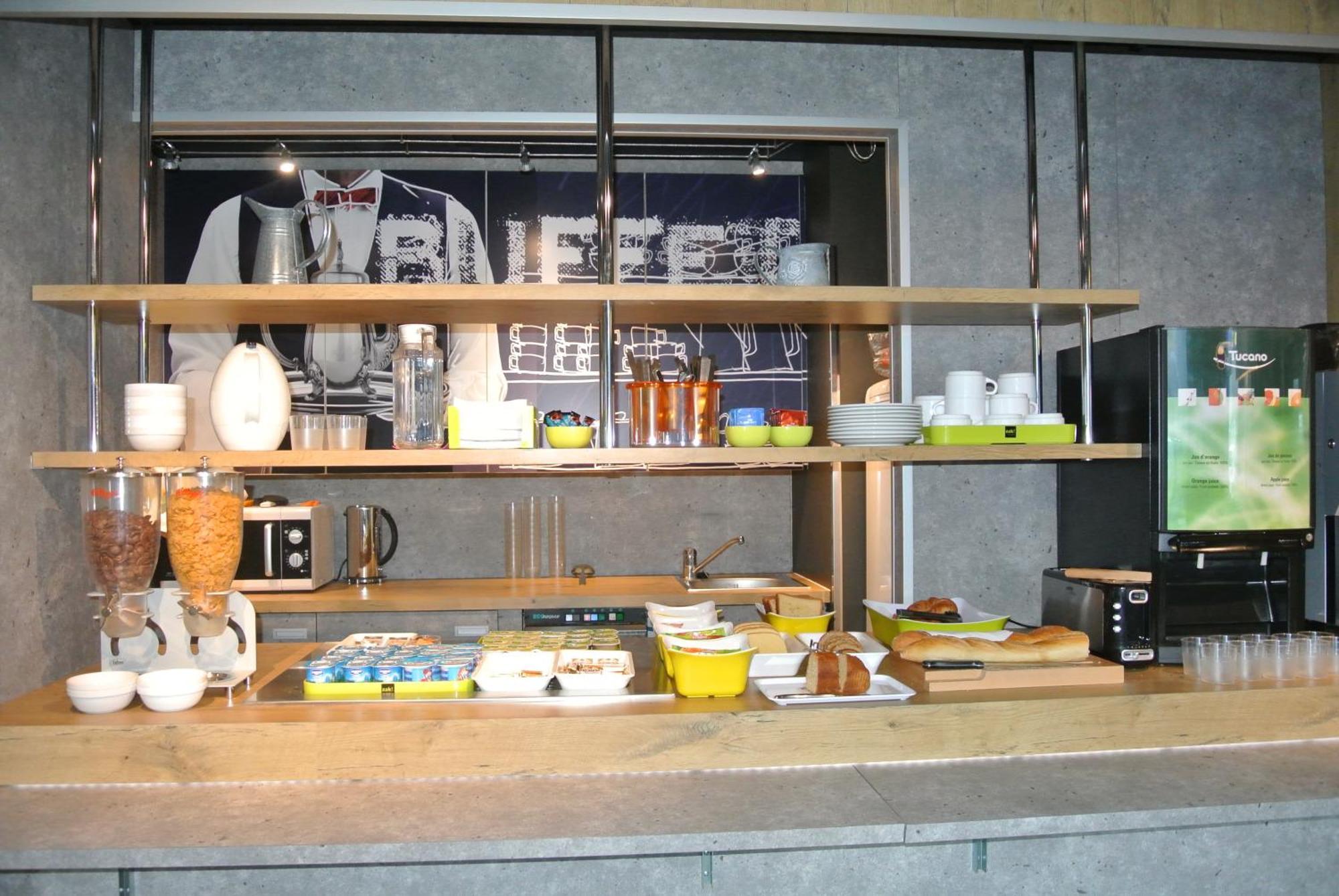 Ibis Budget Chambery Sud Challes Les Eaux Bagian luar foto