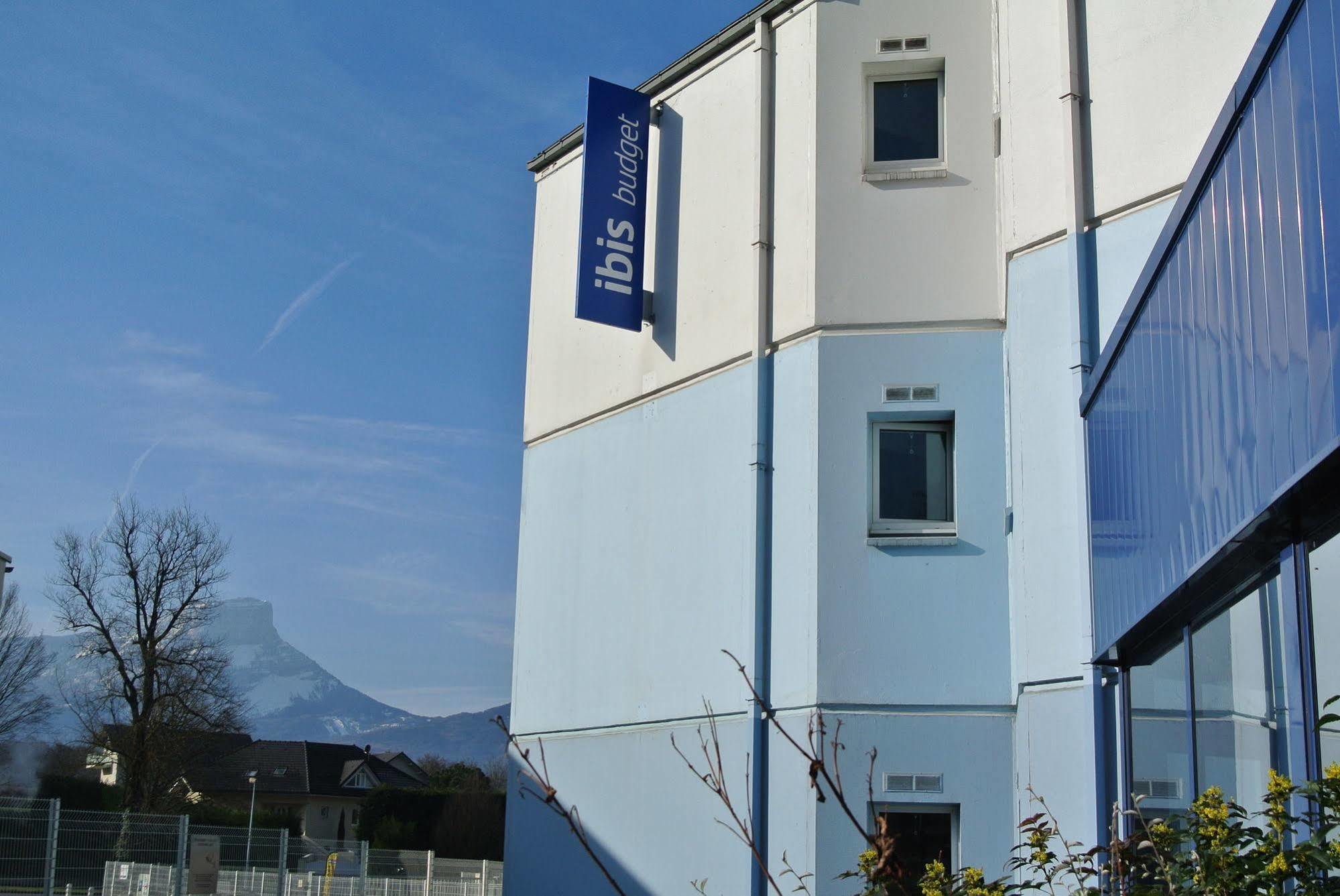 Ibis Budget Chambery Sud Challes Les Eaux Bagian luar foto